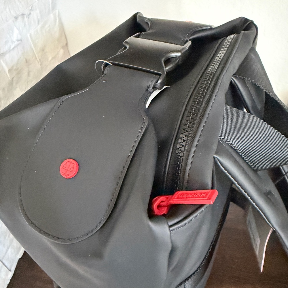 HUNTER Viral Top Clip Black Backpack! BRAND NEW - Picture 6 of 12